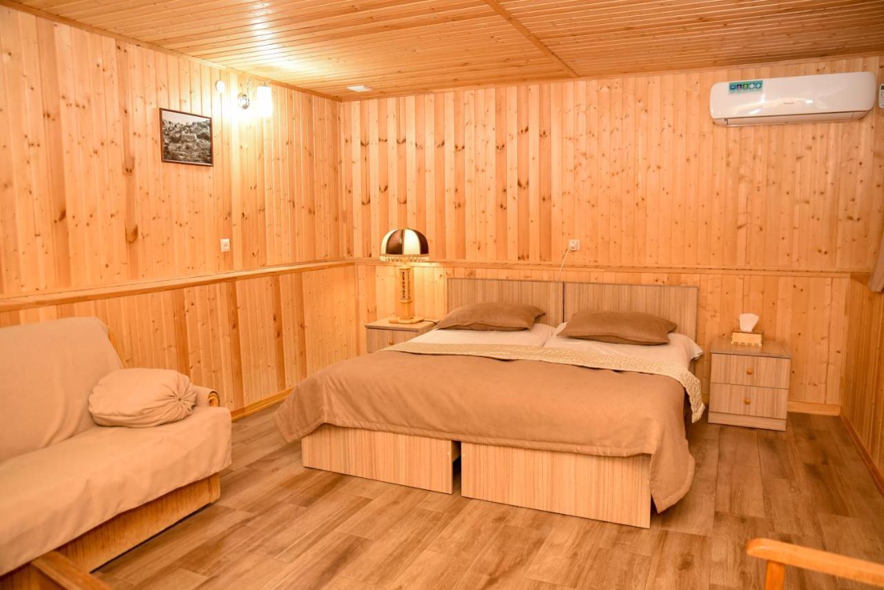 Hayi Tun Guest House ゴリス エクステリア 写真