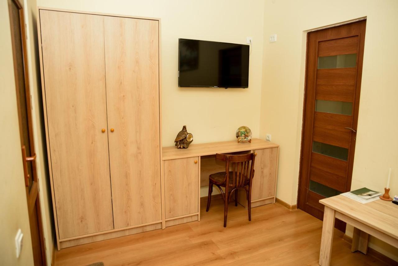 Hayi Tun Guest House ゴリス エクステリア 写真